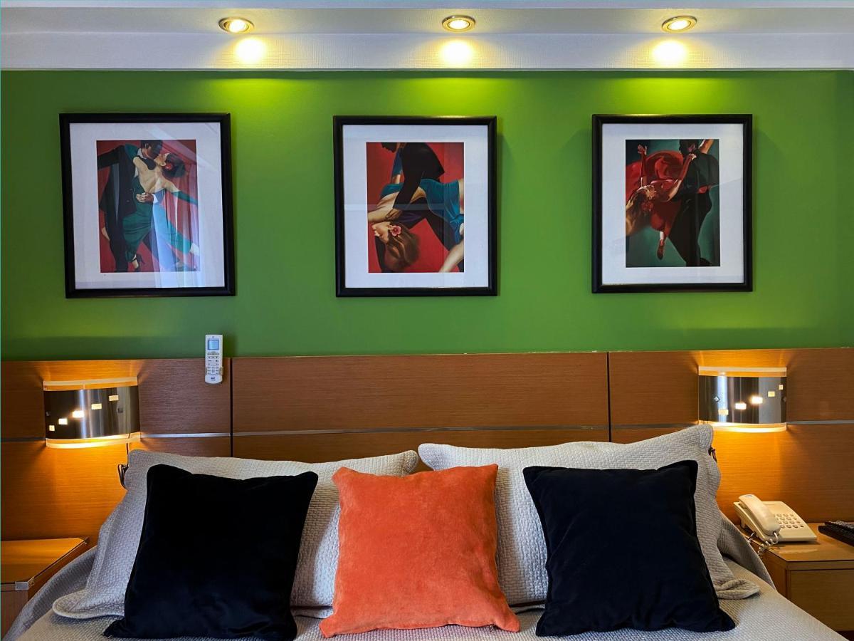 Sarmiento Palace 3*